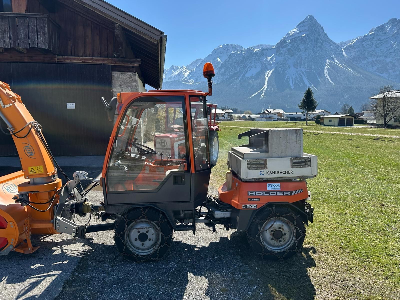E-FARM: Holder c 240 mit scheefräse, schneeschild und sichelmäh - Tractor - id UDWR8DV - €16,542 - Year of construction: 1998 - Engine hours: 1,289,Austria