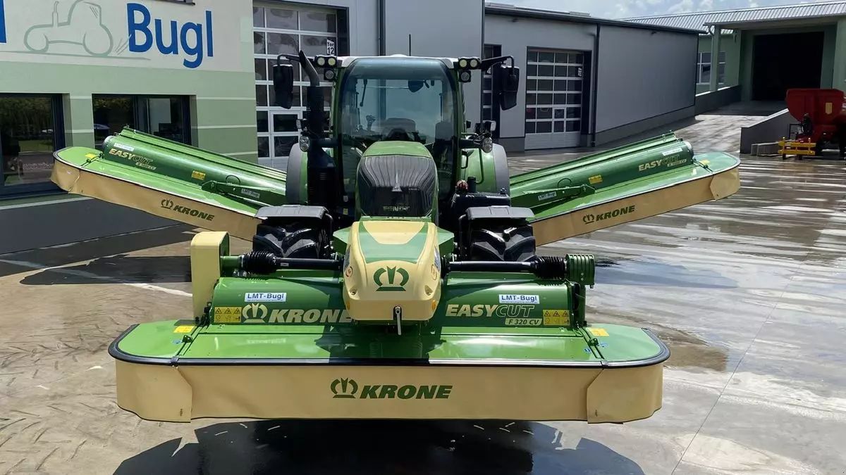 Krone EasyCut F 320 CV Mower €19,000