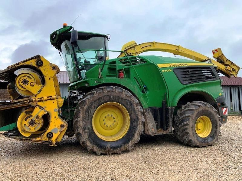 E-FARM: John Deere 9700 - Feldhäcksler (selbstfahrend) - id B4NKNUH - Baujahr: 2019 - Abgelesene Motorstunden: 3.290,Frankreich