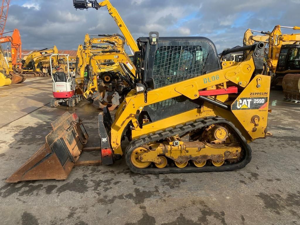 Caterpillar 259d nvt Погрузчик с бортовым поворотом 32 750 €