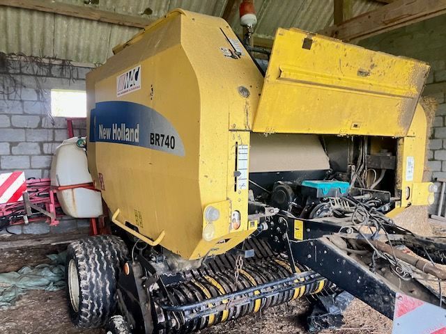 New Holland BR740 Empacadora 4900 €