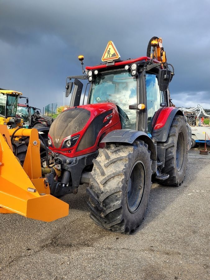 E-FARM: Valtra N134 - Tracteur - id JXITZYJ - 69 000 € - Année: 2021 - Lecture du nombre d'heure: 5 500,Puissance du moteur (chevaux): 135,France