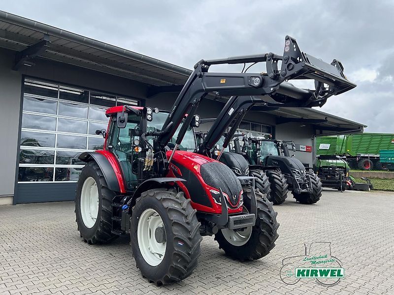 E-FARM: Valtra A105 - Trattore - id SXTWXBG - 75.000 € - Anno di costruzione: 2024 - Ore: 1,Potenza del motore: 101,Germania