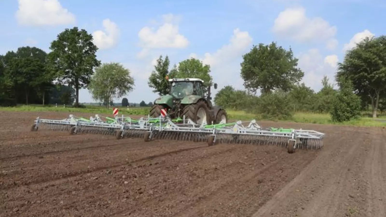 Zocon weeder 9 m Mechanical weed control €20,988