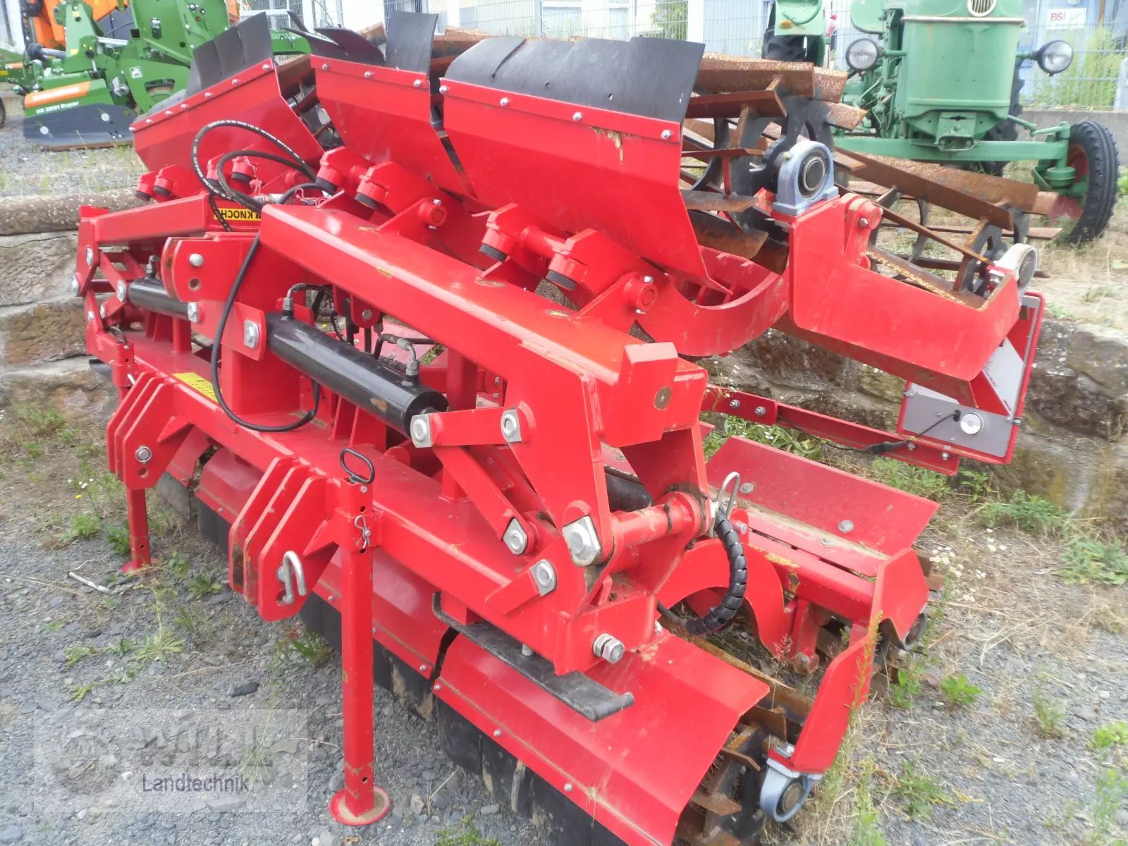 E-FARM: KNOCHE speedmax 560 - Other tillage - id VR5ZWUX - €24,900 - Year of construction: 2021 - Germany