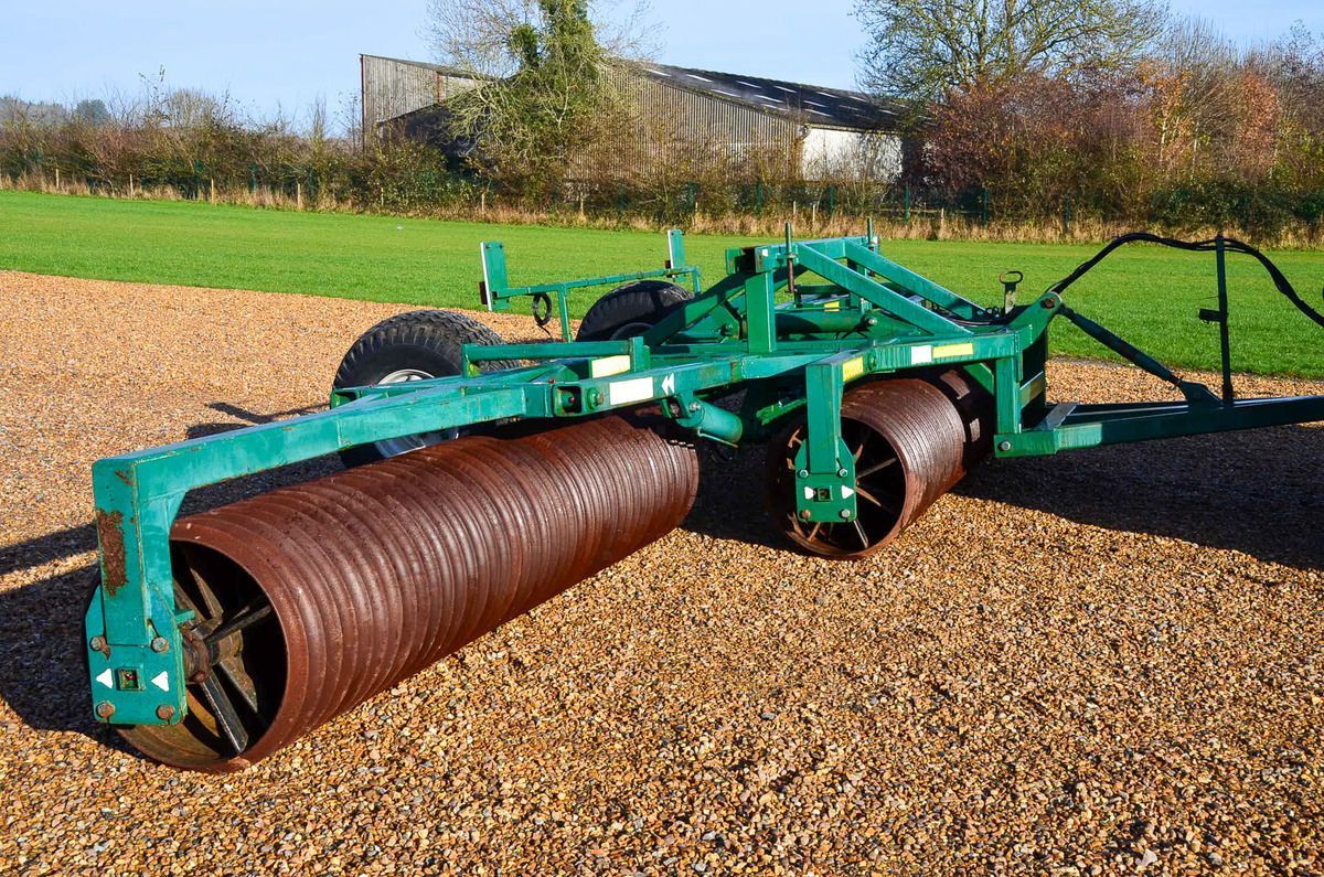 E-FARM: Cousins cambridge rolls 9m - Prensas y rodillos - id TVVVZBI - 8163 € - Año: 2010 - Reino Unido