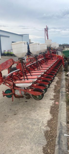 Kverneland monopill Precision drill €5,200