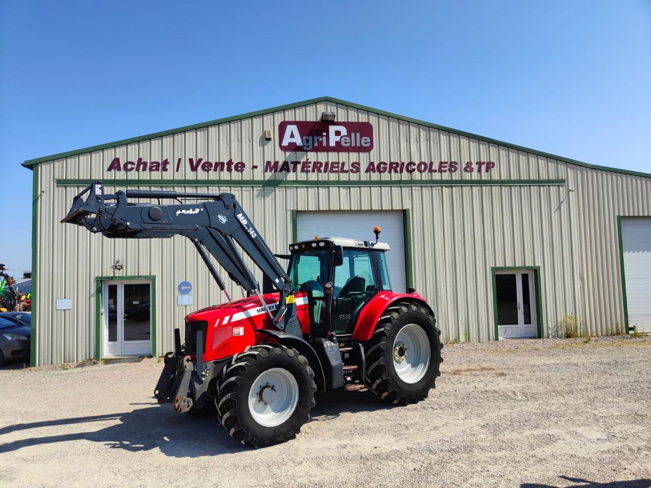 E-FARM: Massey Ferguson 7475 - Tractor - id 7VFXXMH - 43.000 € - Año: 2009 - Horas: 8700,Potencia del motor: 140,Francia