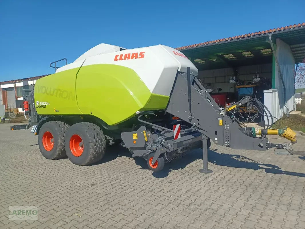 E-FARM: Claas Quadrant 5300 FC - Ballenpresse - id QRWQCTJ - 125.000 € - Baujahr: 2022 - Deutschland