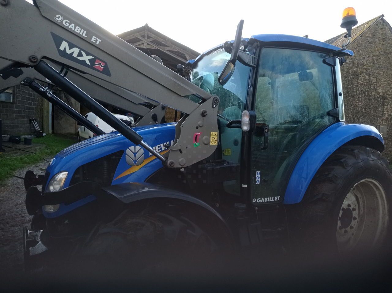 New Holland T5.85 Traktor 42 000 €