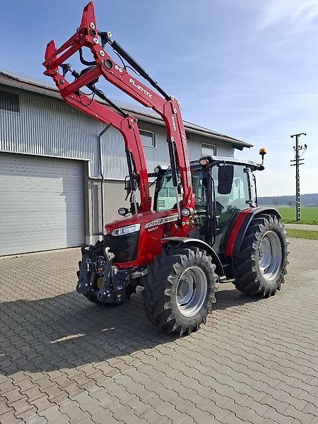Massey Ferguson 4709M Tractor 63.000 EUR