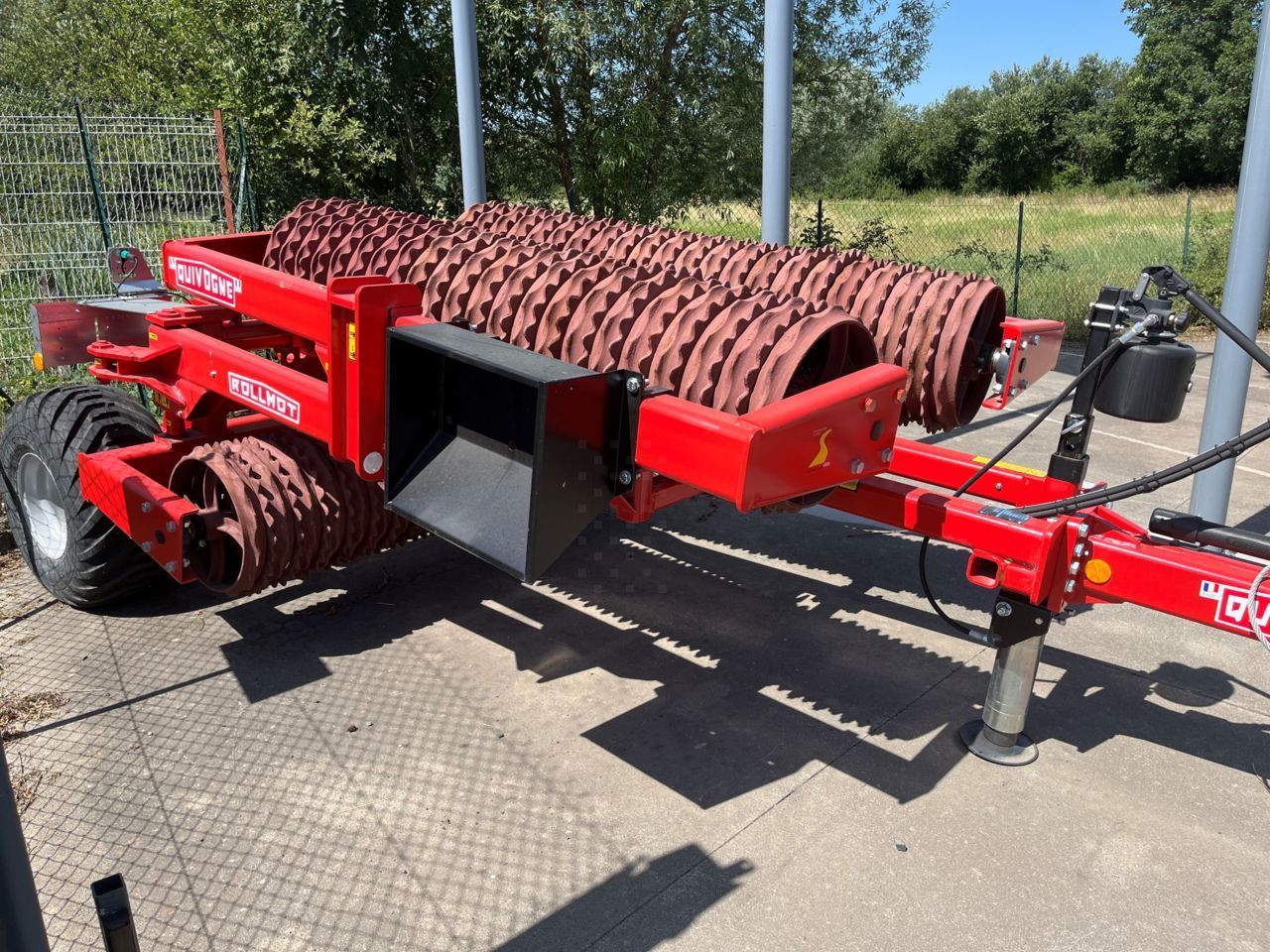 E-FARM: Quivogne rollmot 630 - Walze - id HMIBFZA - 13.000 € - Baujahr: 2024 - Frankreich