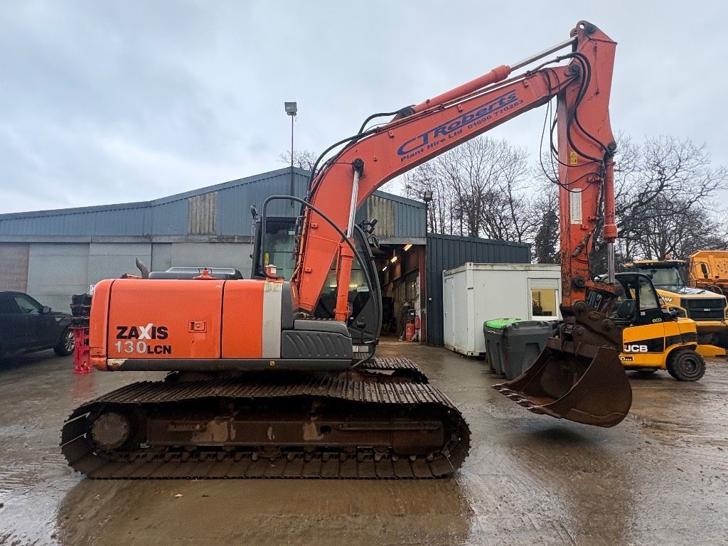 Hitachi zx 130 lc n-3 Excavadora de orugas 28.884 €