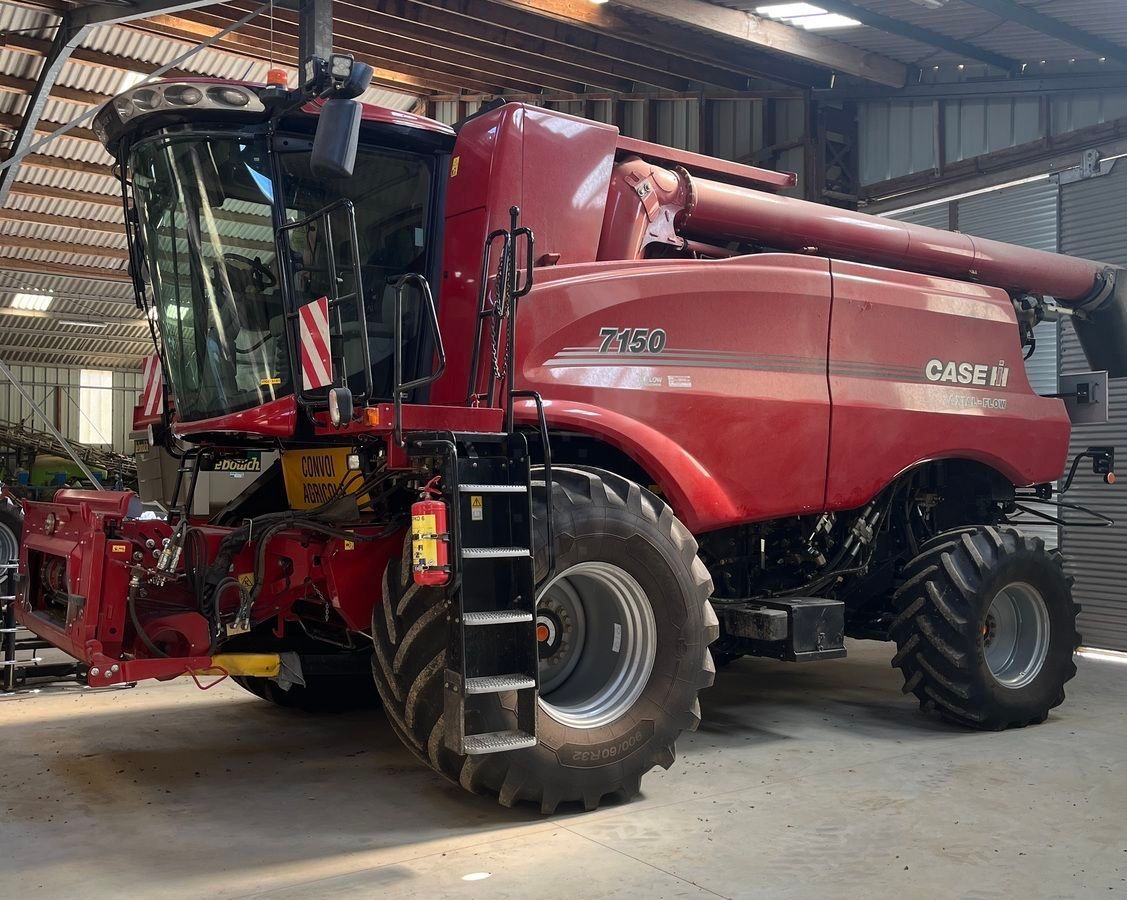 E-FARM: Case IH Axial Flow 7150 - Cosechadora - id VTUUFXI - 310.000 € - Año: 2023 - Horas: 170,Potencia del motor: 453,Francia