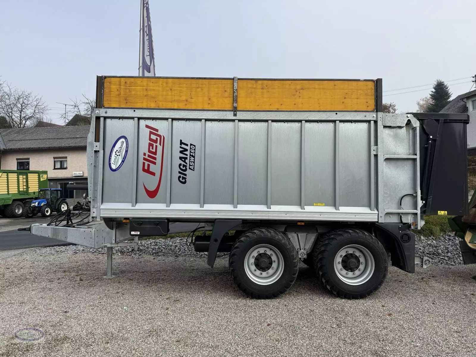 E-FARM: Fliegl gigant asw 160 - Forage transport - id GZUYPG7 - €27,990 - Year of construction: 2021 - Austria