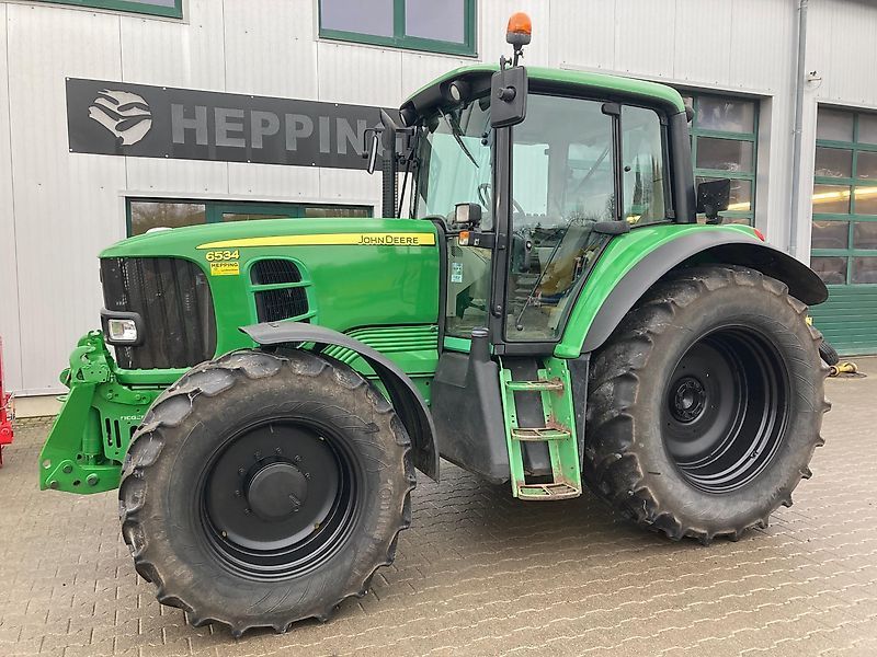 John Deere 6534 Traktor