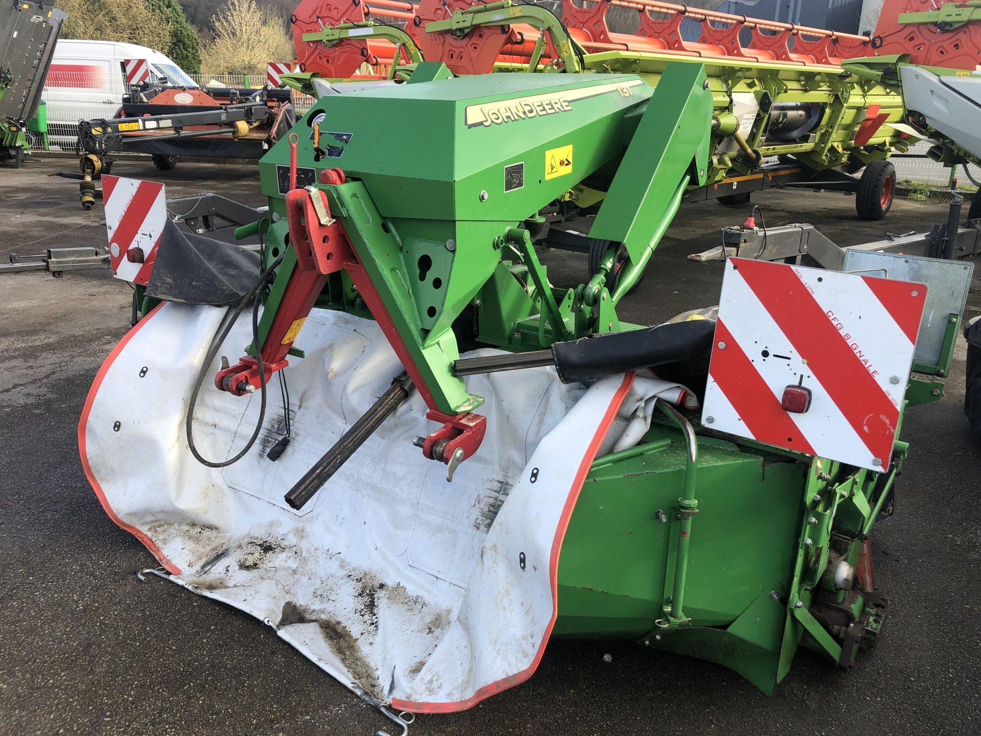 E-FARM: John Deere 131 - Segadora - id 5S31BJR - 5500 € - Año: 2016 - Horas: 1800,Francia