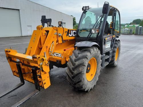 E-FARM: JCB 53270agxdtvtt5 - Chargeur télescopique  - id VJUV7FC - 77 000 € - Année: 2021 - Lecture du nombre d'heure: 3 713,France