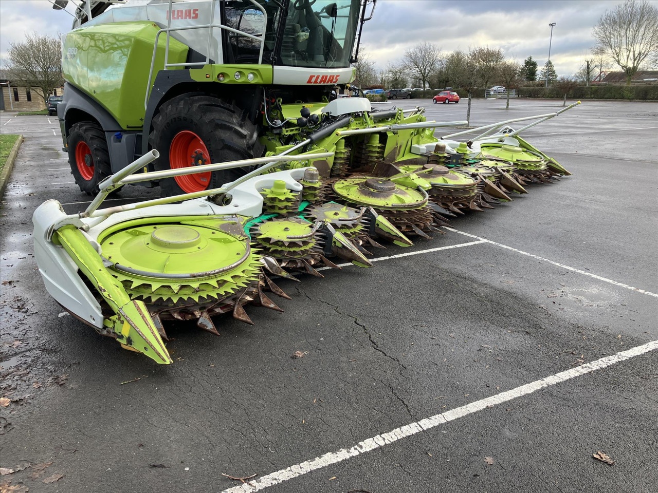 Claas Orbis 900 harvester €64,023