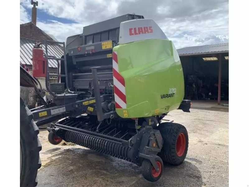 E-FARM: Claas Variant 370 - Bálázó - id HDEPPJU - 11 000 EUR - Gyártási év: 2012 - Franciaország