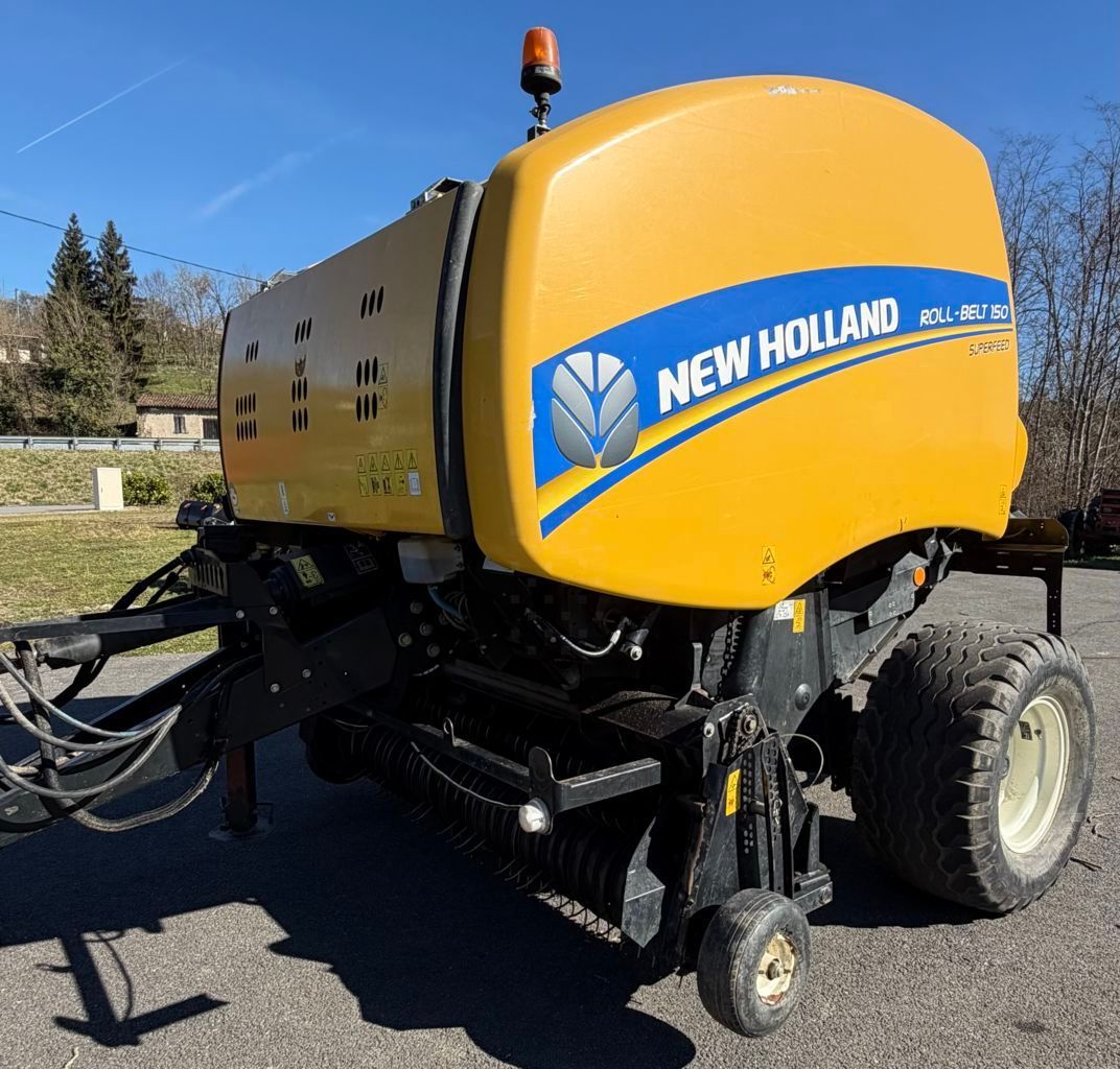 New Holland Roll Belt 150 Super Feed Presă de balotat 20.750 EUR