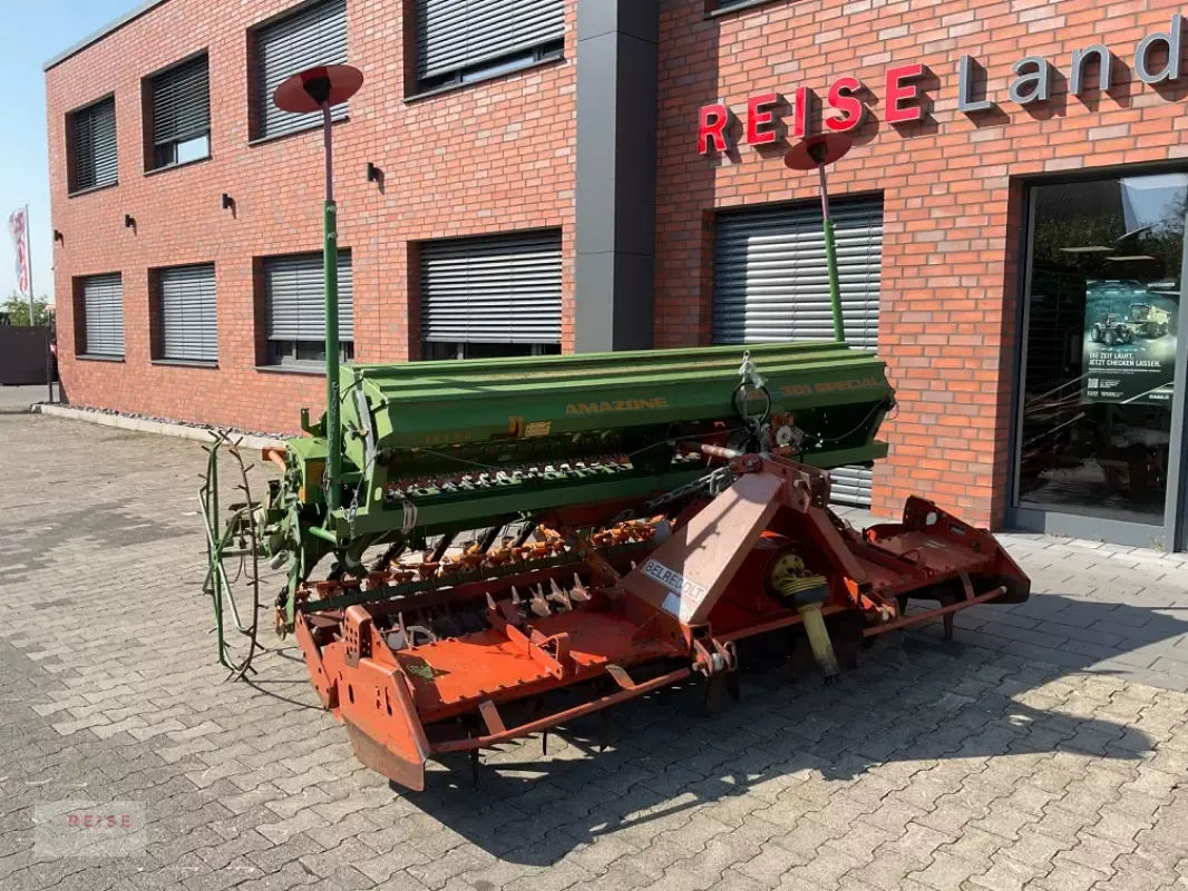 E-FARM: Kuhn HRB 302 D - Combinación de taladradoras - id 35PLFKY - 4100 € - Alemania