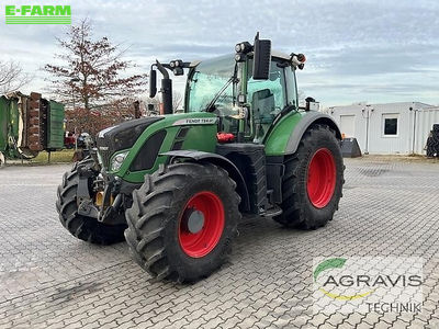 E-FARM: Fendt 724 Vario - Tractor - id SHVWGNM - €79,900 - Year of construction: 2012 - Engine hours: 10,211,Engine power (HP): 241,Germany