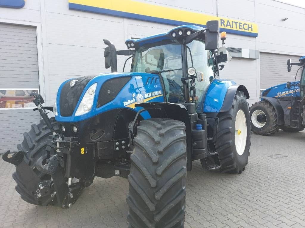 New Holland T7.270 AC Tractor €129,419