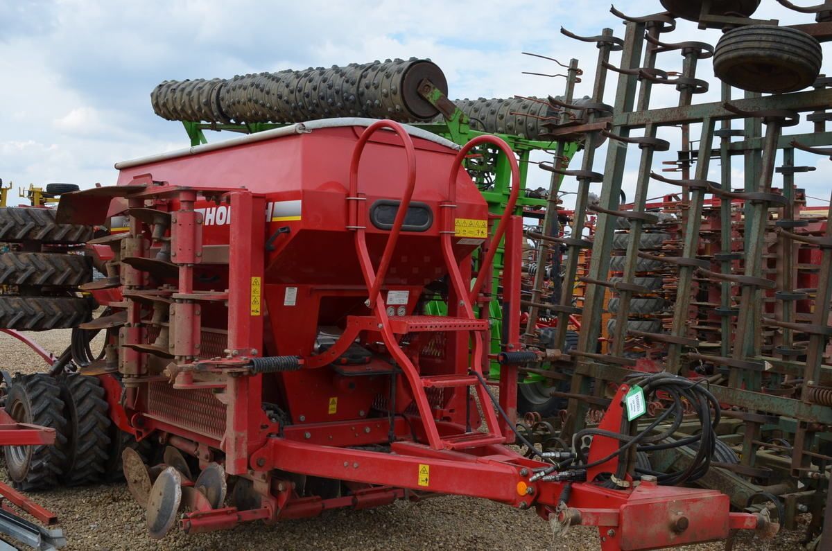 E-FARM: HORSCH Pronto 4 DC - Semoir direct - id SA9WTEG - 34 323 € - Année: 2012 - Royaume-Uni