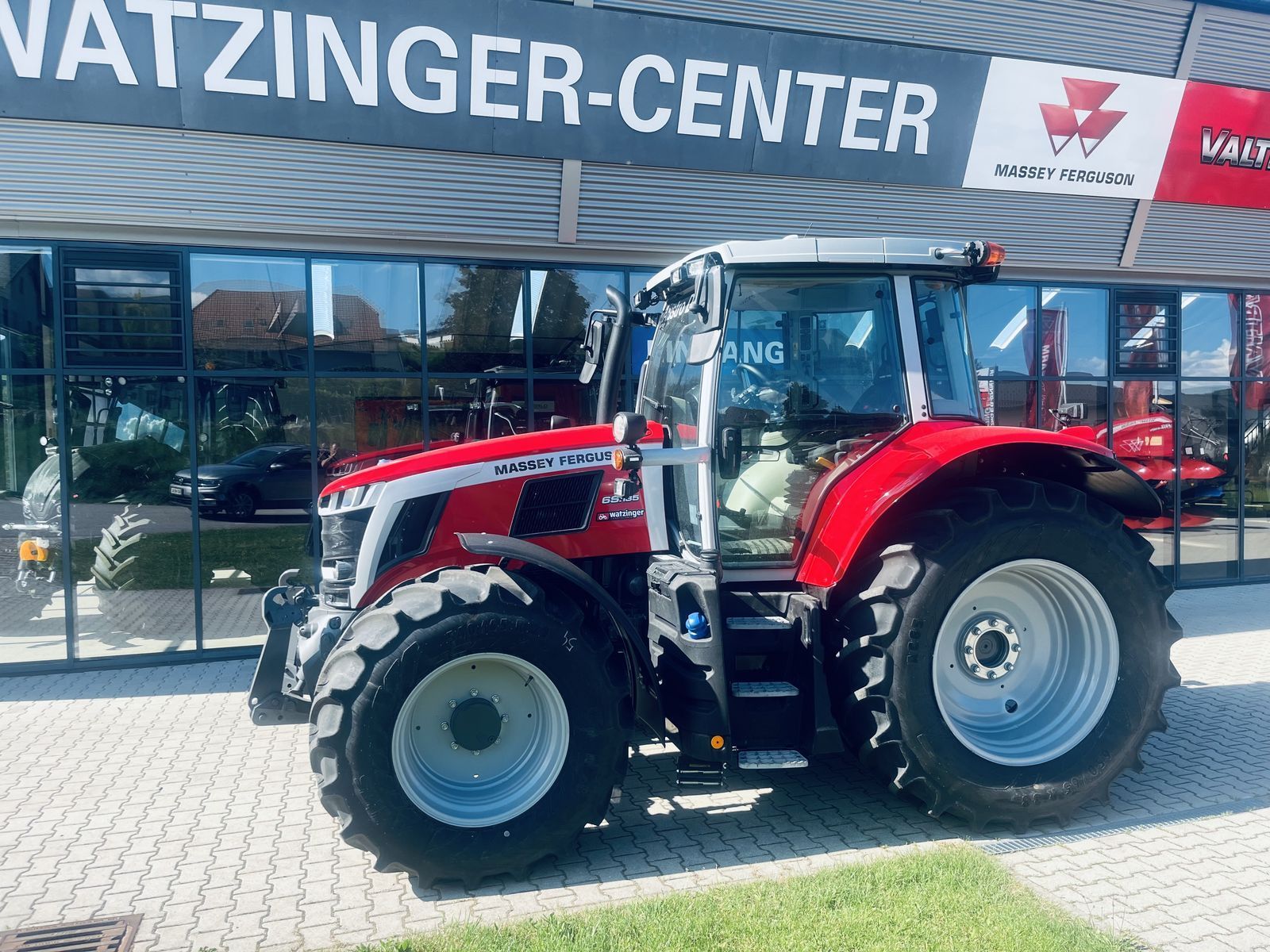 Massey Ferguson 6S.135 Trattore 123.334 €