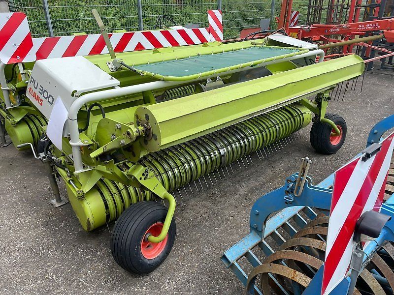 E-FARM: Claas pu 300 hd - Vágóasztal - id ITBMJ2K - 6800 EUR - Gyártási év: 2009 - Németország
