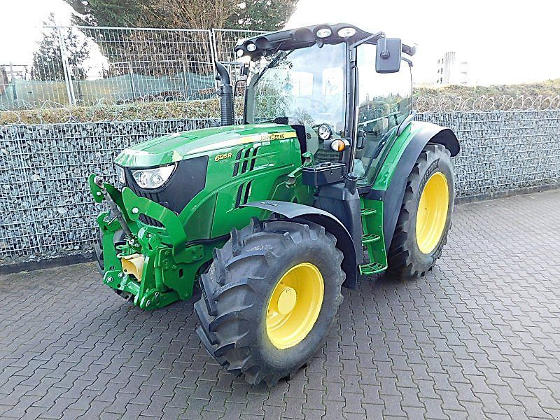 John Deere 6125 R Tractor €58,782