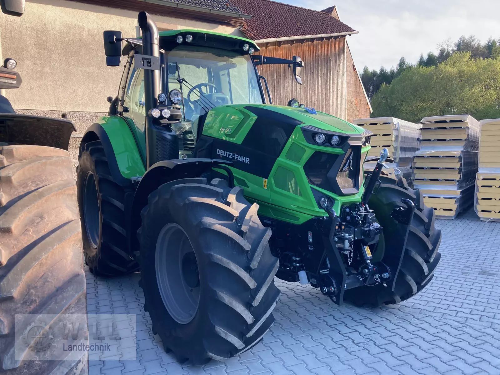 E-FARM: Deutz-Fahr Agrotron 6170 - Trattore - id 2NEKDGX - 111.765 € - Anno di costruzione: 2024 - Ore: 15,Potenza del motore: 170,Germania