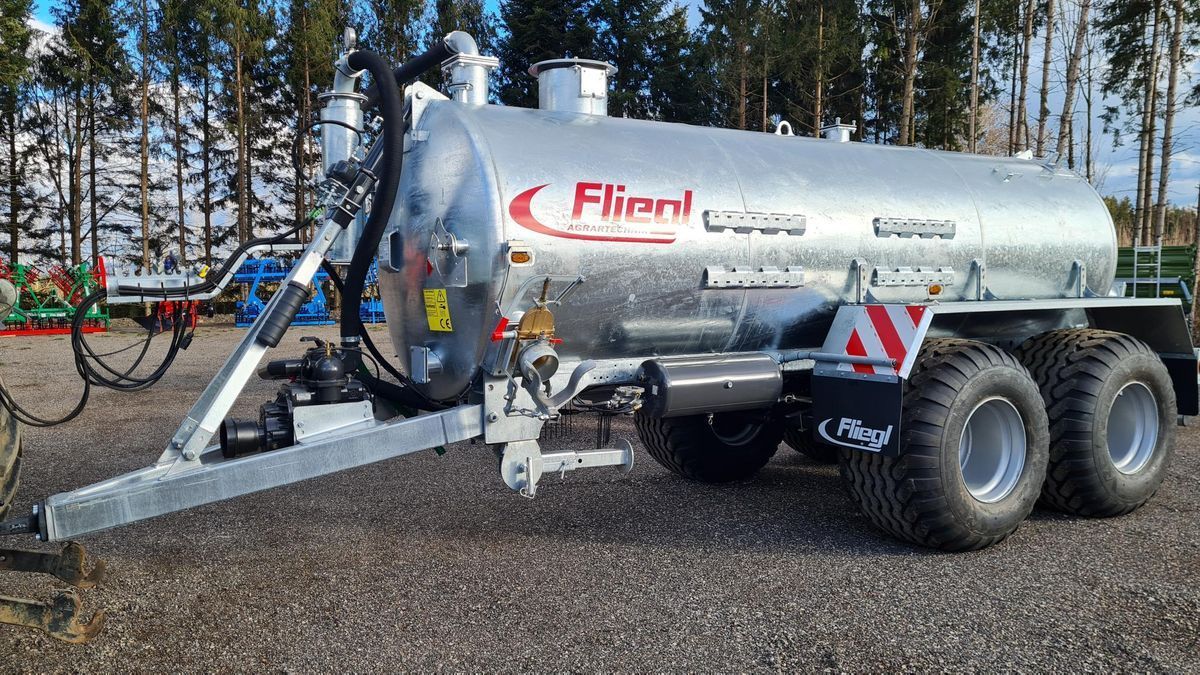 Fliegl vfm 10600 tandem Autocisternă 34.917 EUR