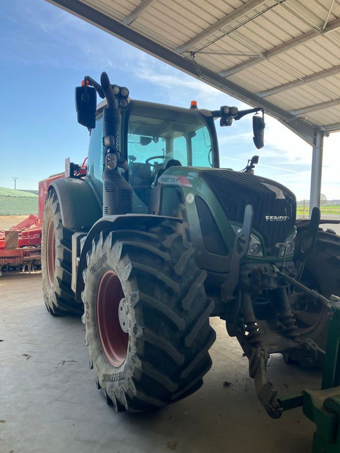 E-FARM: Fendt 720 Vario - Tracteur - id UAV1MBN - Année: 2019 - Lecture du nombre d'heure: 3 300,Puissance du moteur (chevaux): 200,France