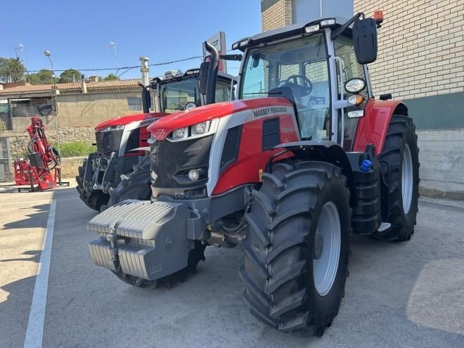 Massey Ferguson 7S.155 Essential Tractor €99,906