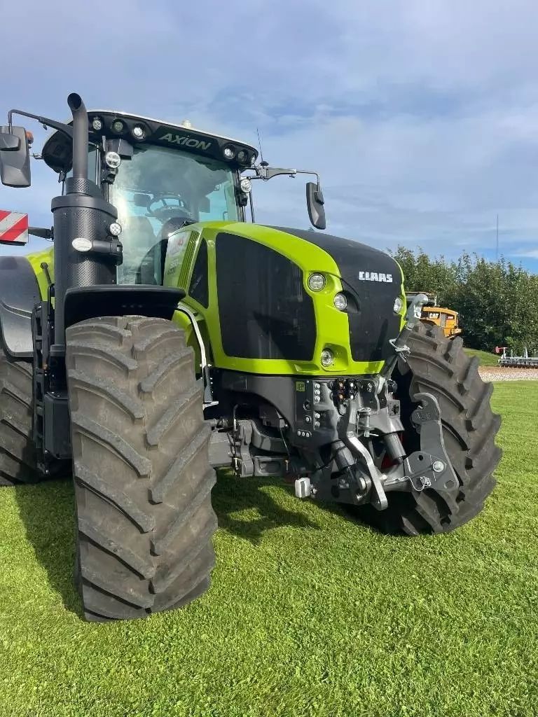 E-FARM: Claas Axion 960 - Tracteur - id DGUWQFG - 232 856 € - Année: 2025 - Lecture du nombre d'heure: 340,Puissance du moteur (chevaux): 445,Danemark