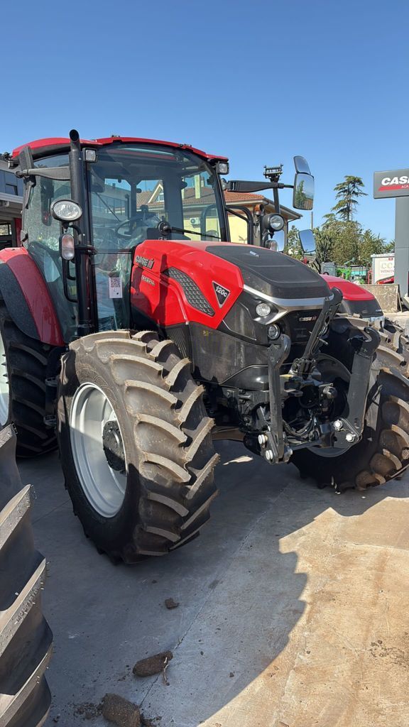 Case IH Farmall 120 C Traktor