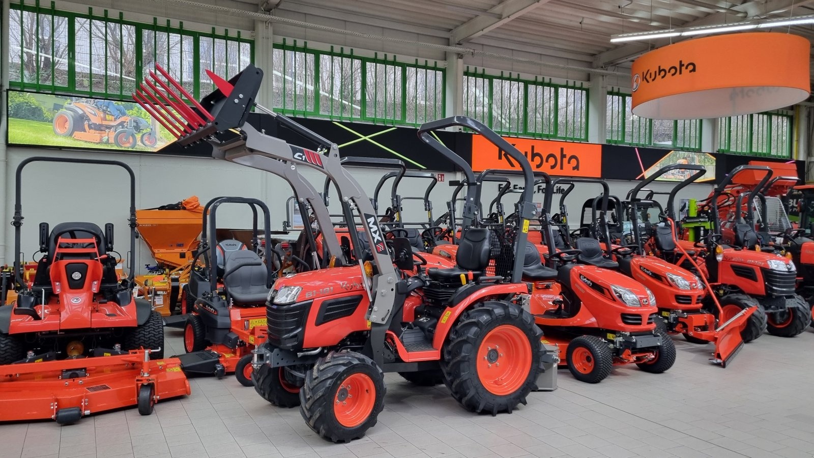 Kubota B1-14 tractor €16,200