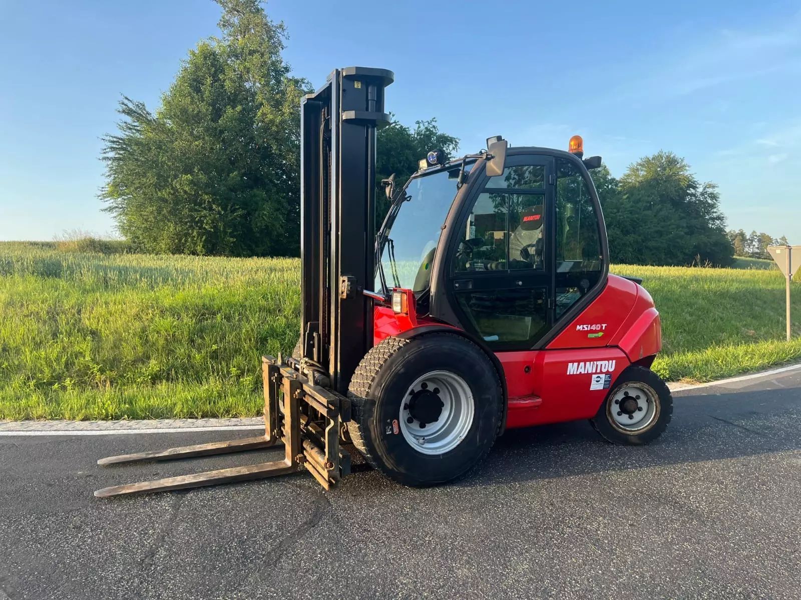 E-FARM: Manitou msi 40 t geländestapler - Stivuitor - id ZU23ERU - 38.000 EUR - Anul: 2019 - Citeste ore: 5.465,Germania