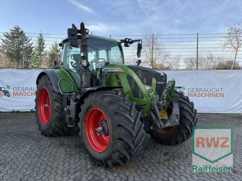 Fendt 724 Vario Tractor €91,000
