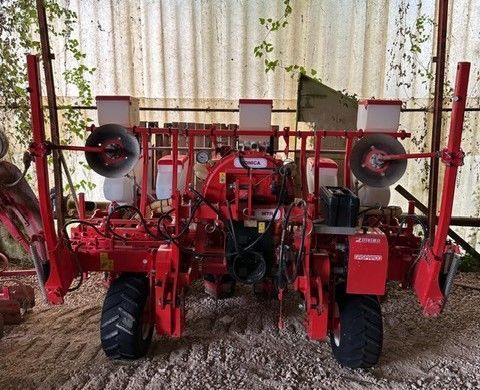 E-FARM: Gaspardo monica 6 file - Seminatrice di precisione - id ABBFNYM - 15.000 € - Anno di costruzione: 2019 - Italia