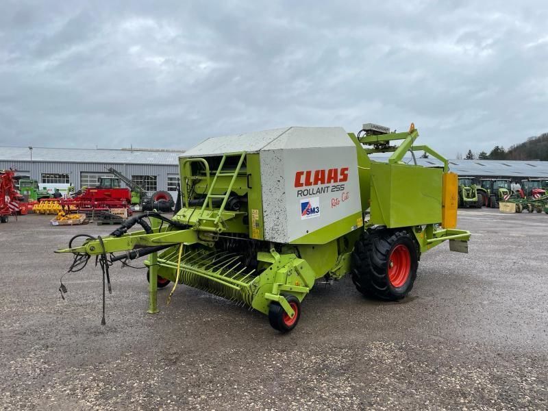 E-FARM: Claas rollant 255 roto - Presse à balles - id RLJXN11 - 12 000 € - Année: 2006 - Balles produites: 29 000,France