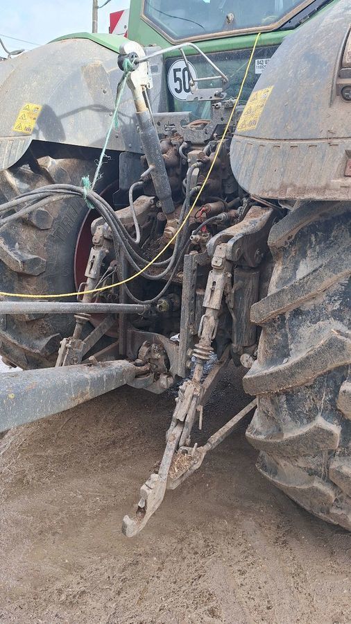 Fendt 828 Vario Profi Plus Tracteur 96 000 €