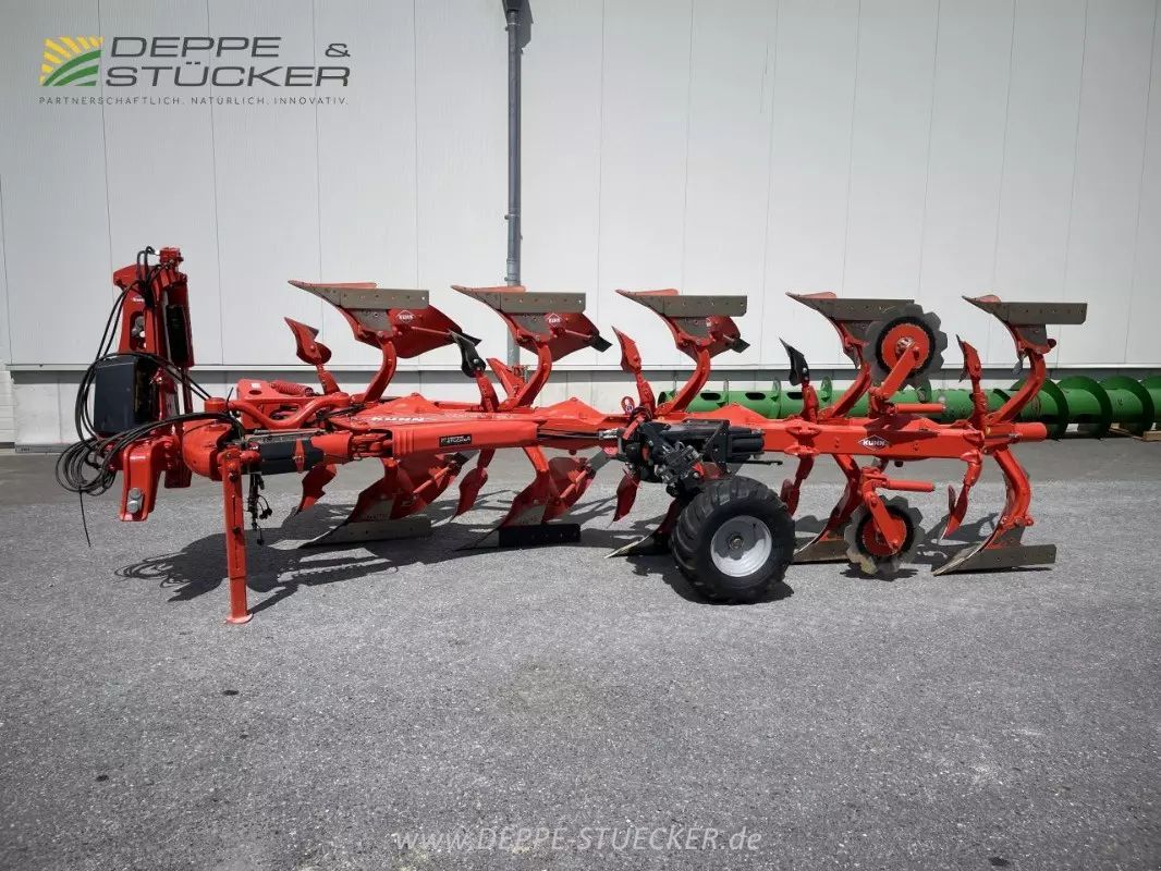 E-FARM: Kuhn v master l5 - Plug - id EVX7QJ5 - 36.900 EUR - Anul: 2023 - Germania