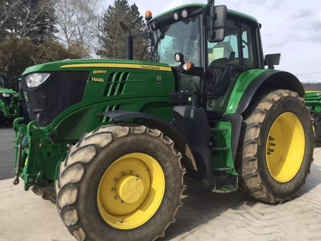 E-FARM: John Deere 6195 M - Tractor - id XZHPB5A - €74,900 - Year of construction: 2019 - Engine hours: 5,600,Engine power (HP): 195,France