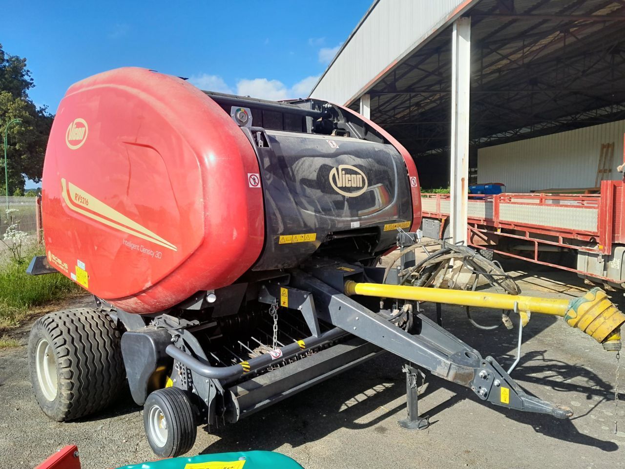 E-FARM: Vicon rv 5216 - Pressa - id 6I3MM1Y - 17.500 € - Anno di costruzione: 2015 - Francia