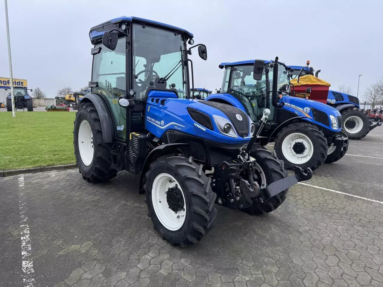New Holland T4.100 F Tractor €66,801