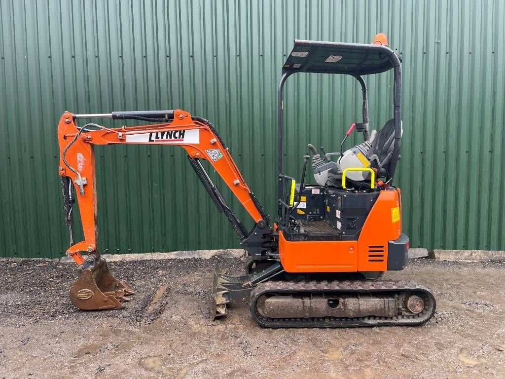 E-FARM: Hitachi ZX19U-6 - Mini excavator - id DQXGAIY - €11,569