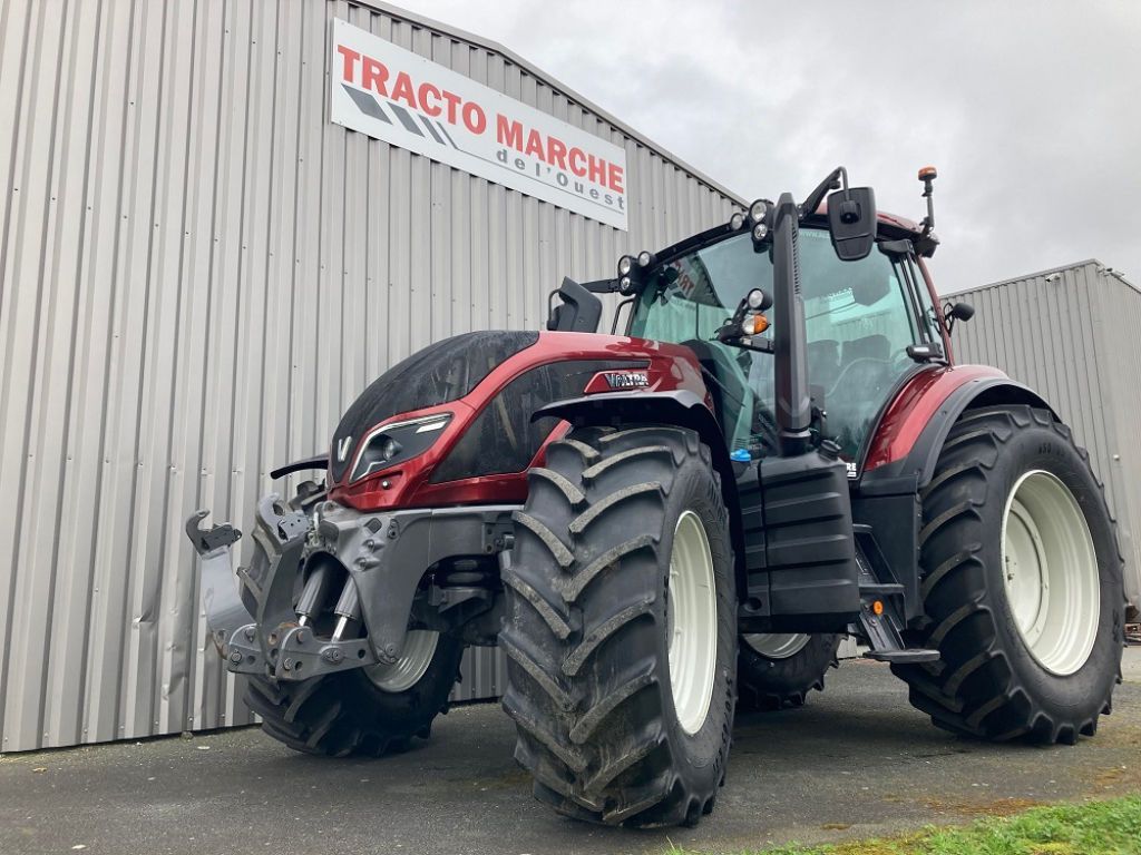 Valtra T174e Tractor €98,000